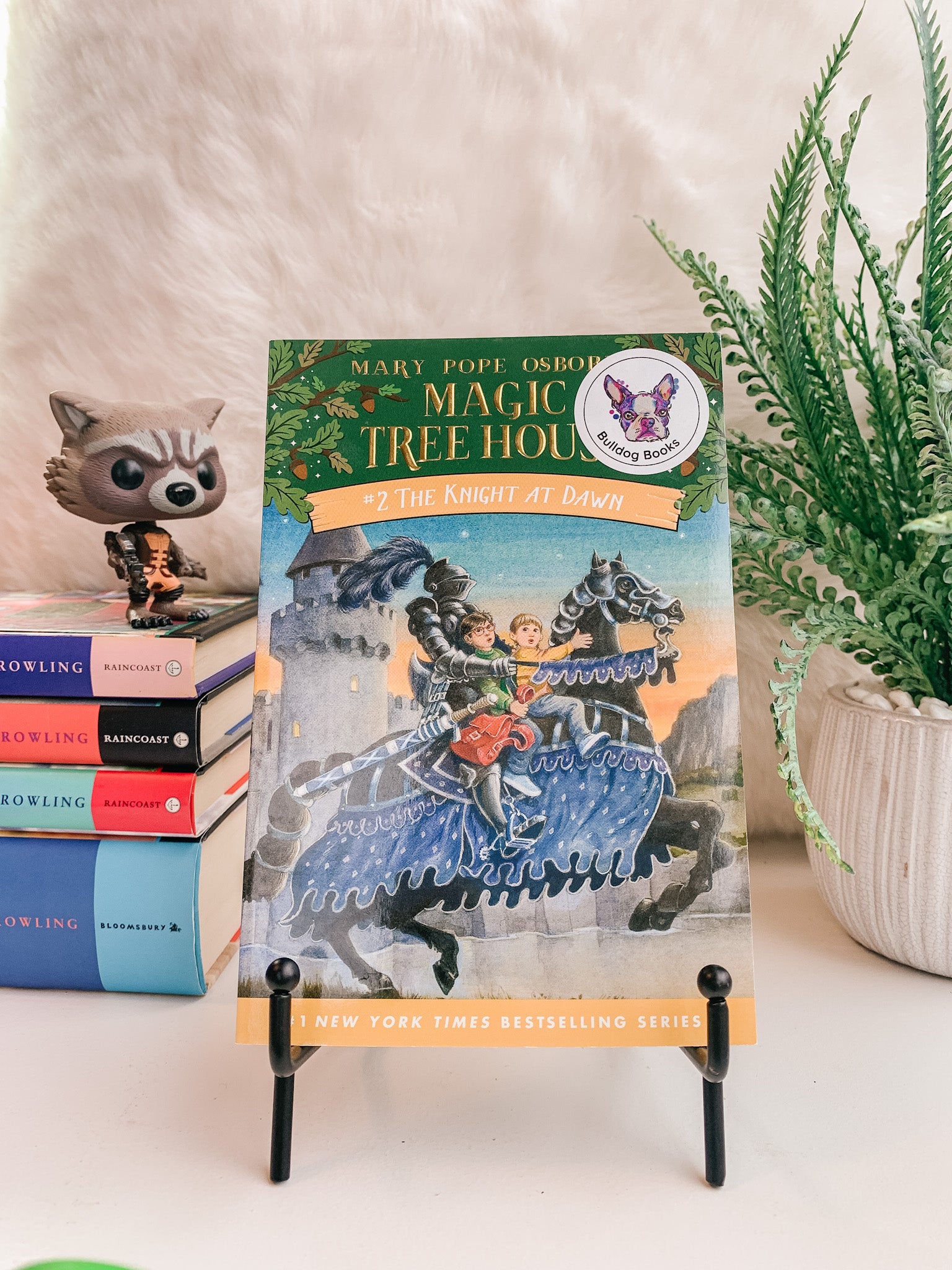 The Knight At Dawn (Magic Tree House #2) by Mary Pope Osborne